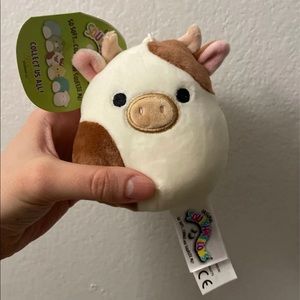 SOLD ❌ Squishmallow Ronnie the cow clips